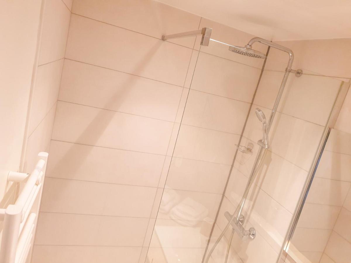 Spacieux Appartement Au Calme 15Min Sud De Lyon Proche Metro Et Gare Confluence Aquarium Gerland Oullins Ngoại thất bức ảnh
